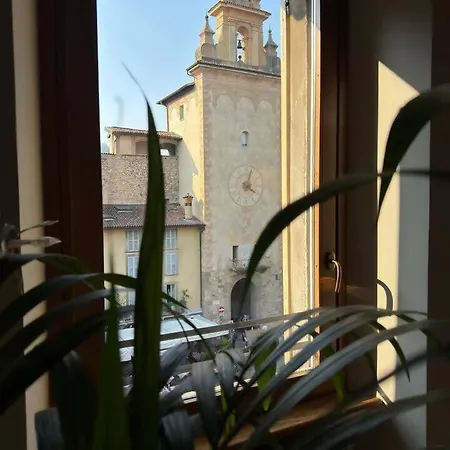 Tra Le Torri